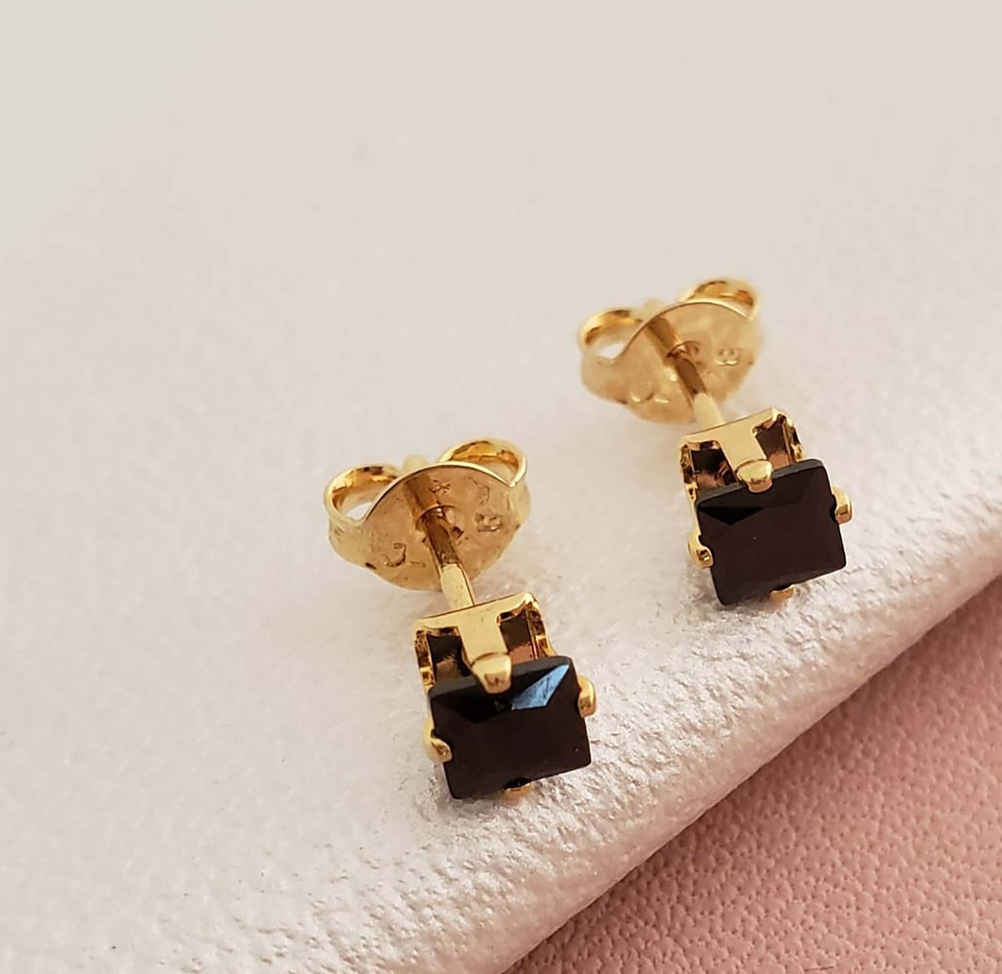 A Topo Circon Cuadrado NEGRO