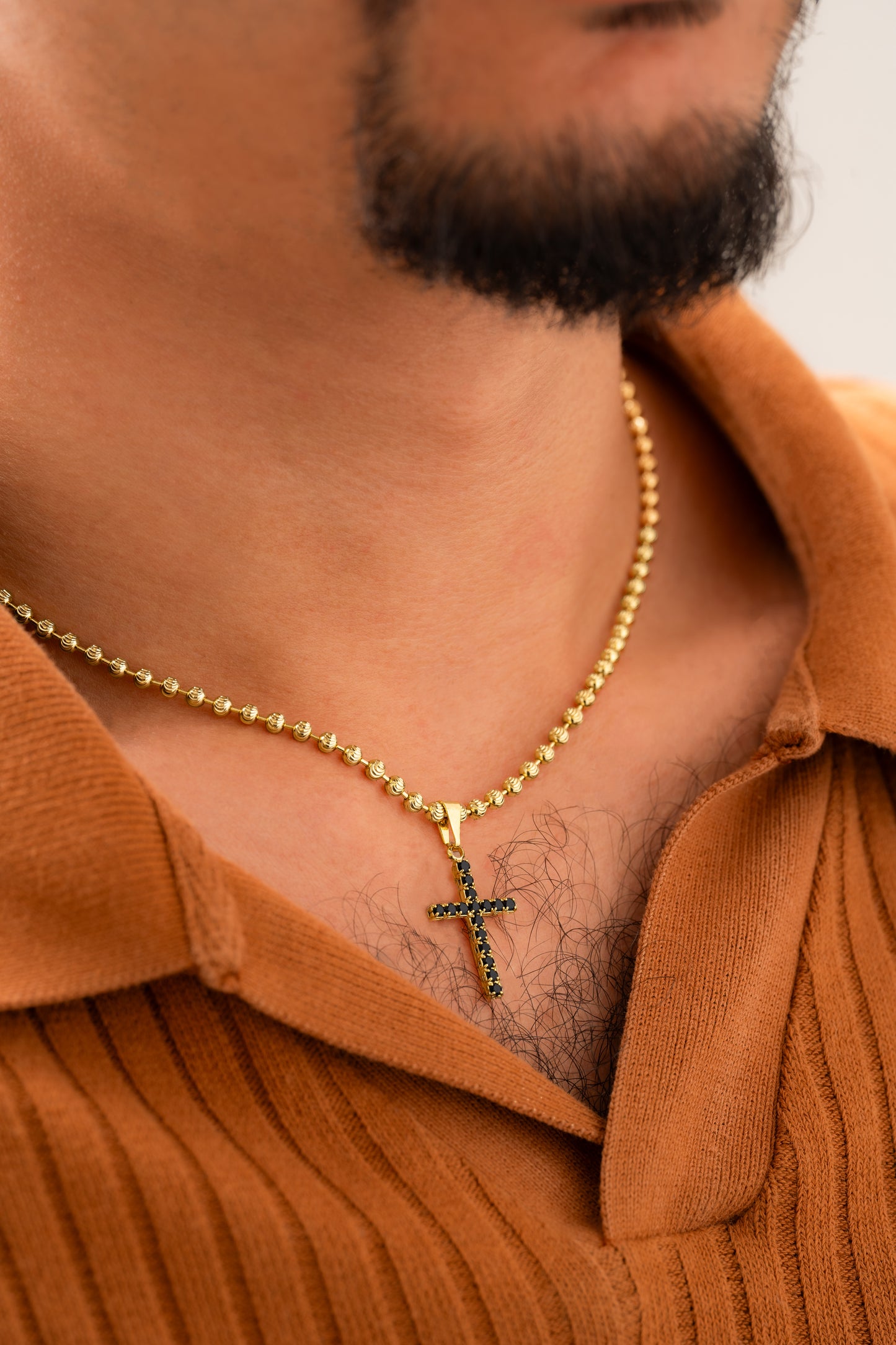 D Cruz Circonias Mediana Negra