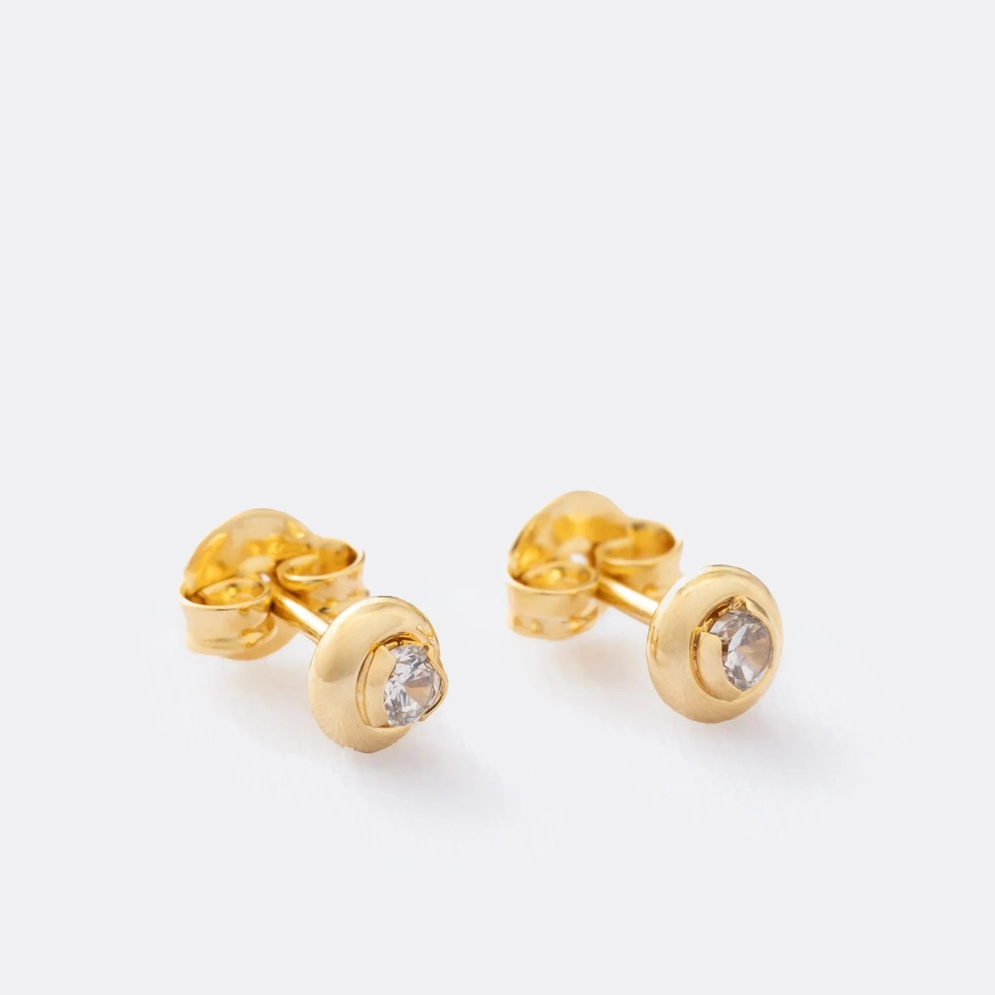 A Circon Caja Redonda 4Mm CRISTAL